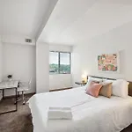 Pp 1111 Modern Corporate 1Br, Pool, Gym