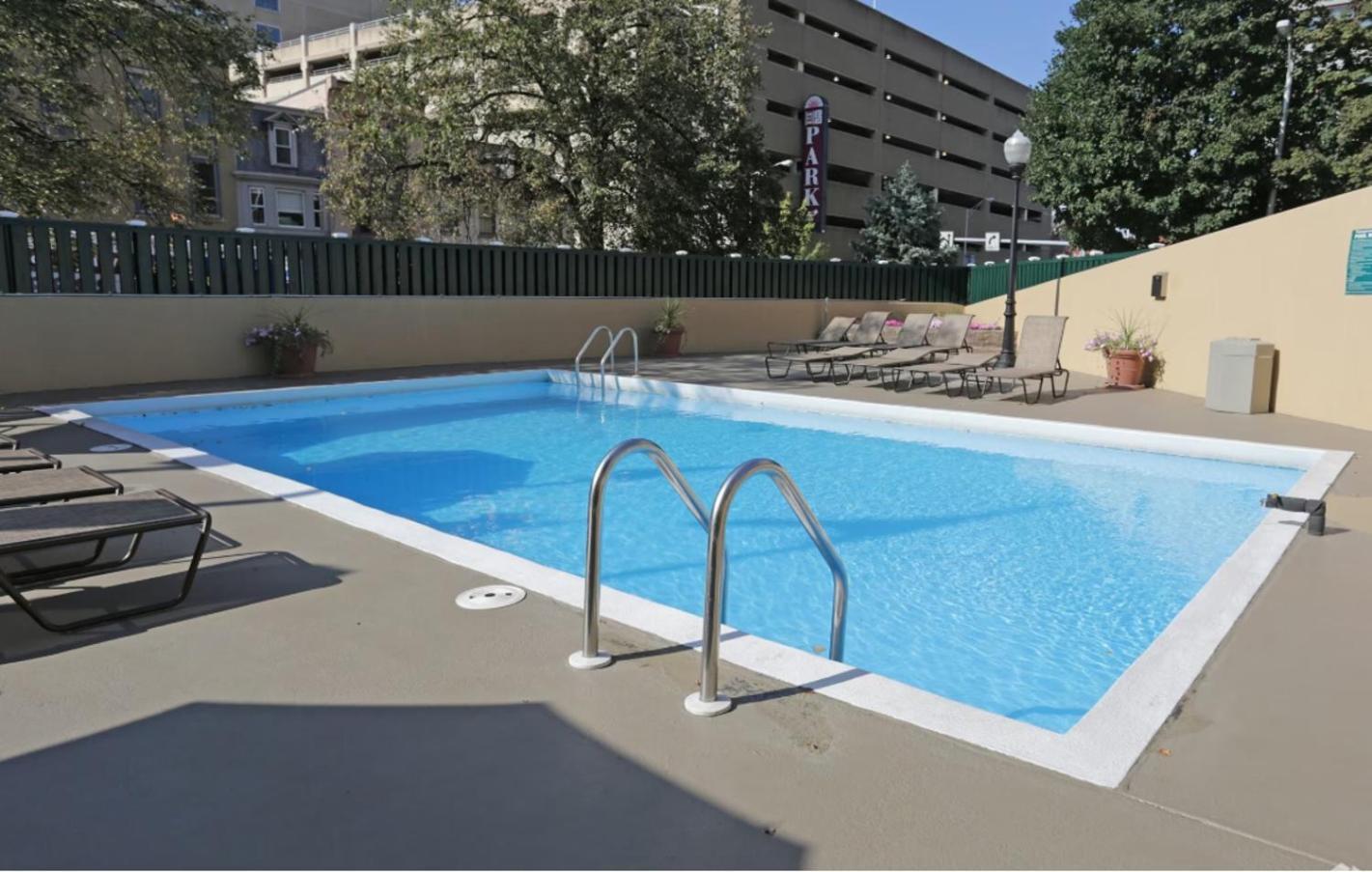 Pp 1111 Modern Corporate 1br, Pool, Gym Apartment