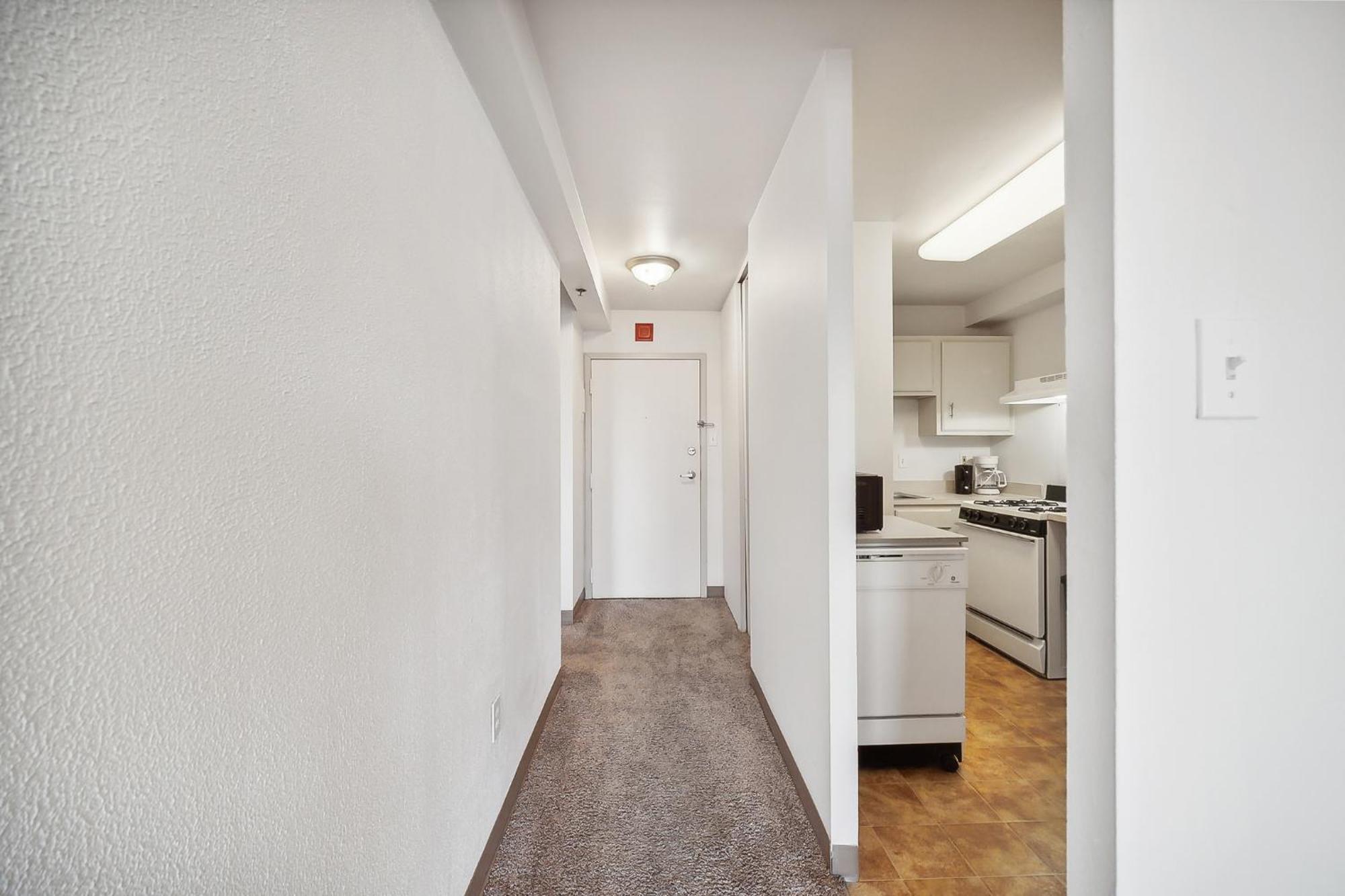 Pp 1111 Modern Corporate 1br, Pool, Gym *